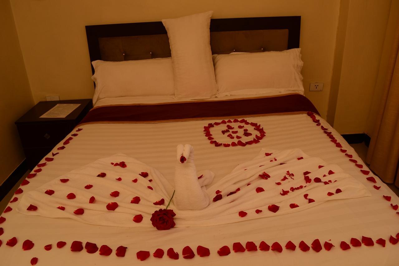 Lakemark Hotel And Tour Service Bahir Dar Eksteriør billede