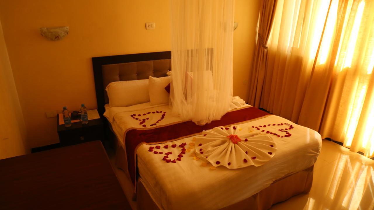 Lakemark Hotel And Tour Service Bahir Dar Eksteriør billede