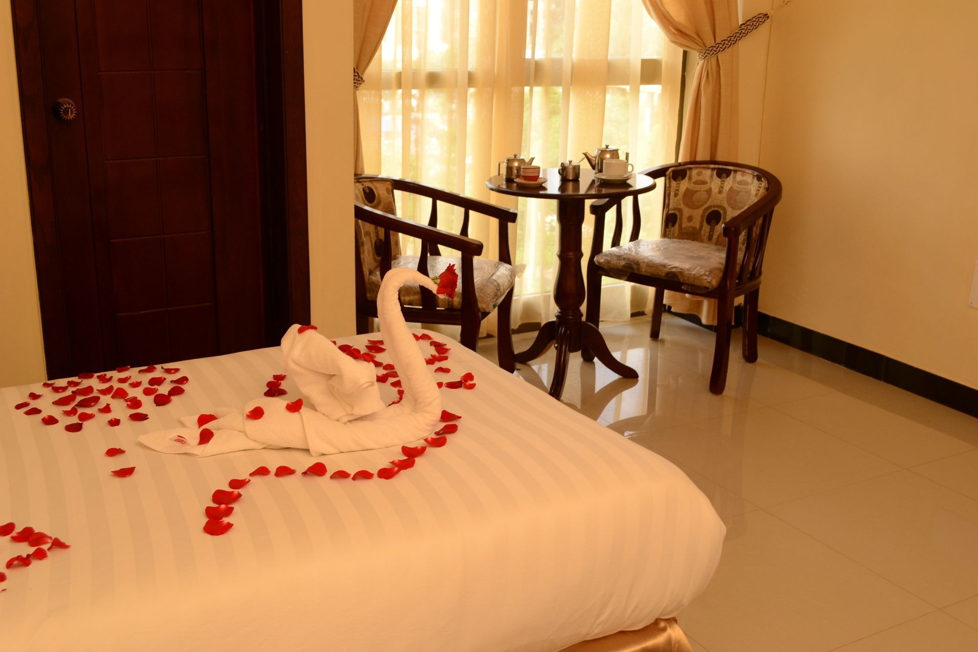 Lakemark Hotel And Tour Service Bahir Dar Eksteriør billede